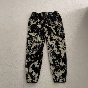 Adika sweatpants. size xxl (fits xl also)